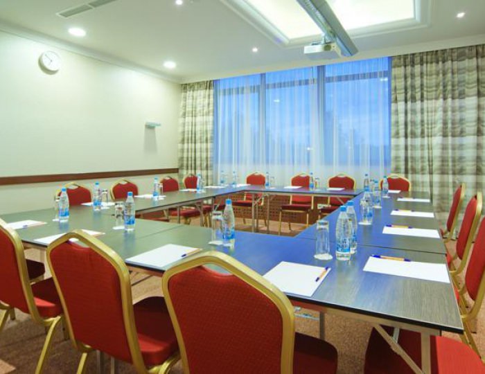 Переговорные комнаты «Моне» и «Ренуар» - Отель Mistral Hotel & SPA / Мистраль СПА Переговорные комнаты «Моне» и «Ренуар» - Отель Mistral Hotel & SPA / Мистраль СПА